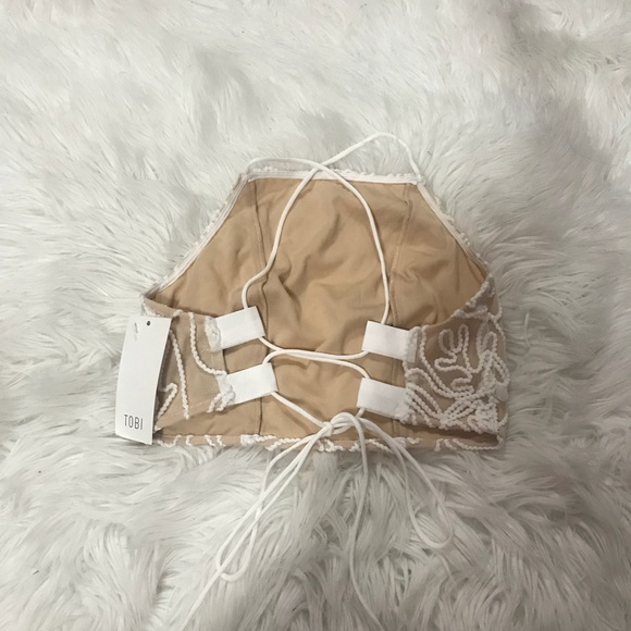 Tobi backless Top - Picture 2 of 4